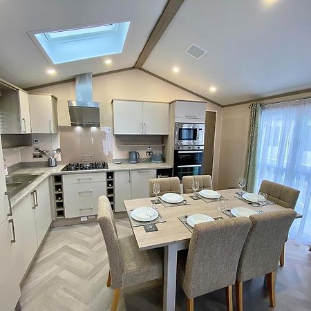 The Lodge Selsey Esterno foto