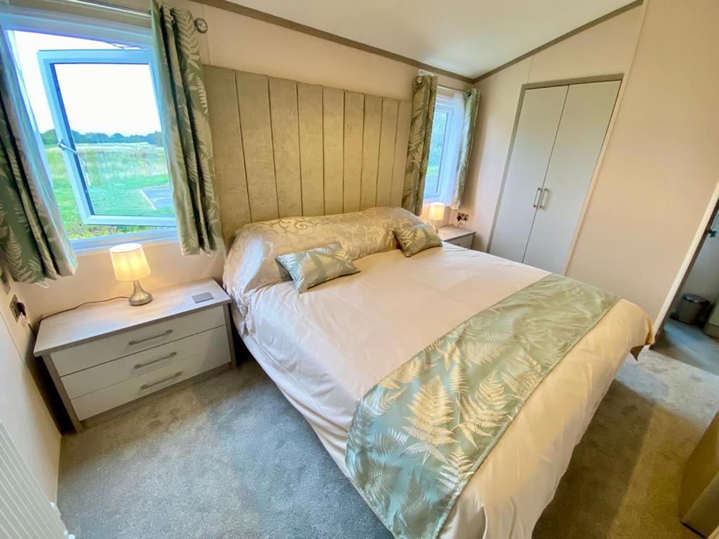 The Lodge Selsey Esterno foto